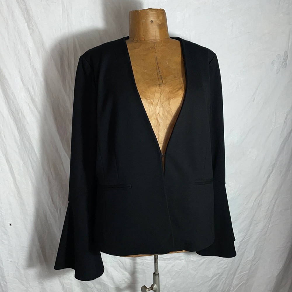 Anthropologie Cartonnier Black Bell Sleeve Blazer